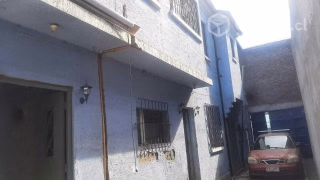 Casa Comercial, a pasos del Metro Rondizzoni