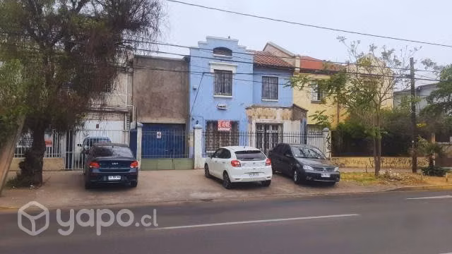 Casa Comercial, a pasos del Metro Rondizzoni