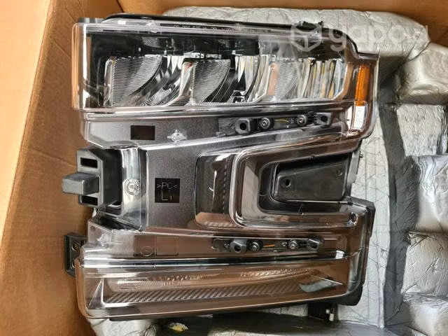 Óptico Chevrolet Silverado embalado izquierdo