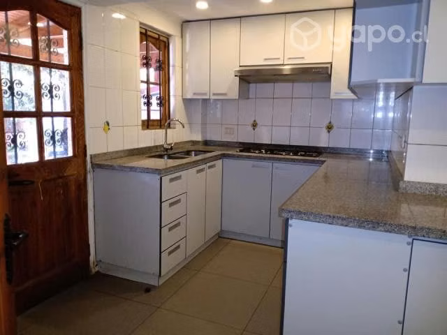 Casa recien remodelada a pasos de metro quillayes