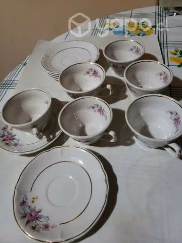 Antiguo juego tazas