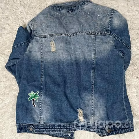 Chaqueta top de jeans y detalles como nueva