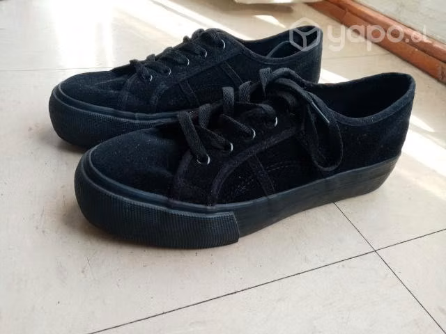 Zapatillas negras