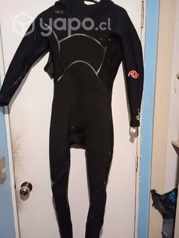 Traje de agua G6 5.4/3 mm + snorkel + calcetines