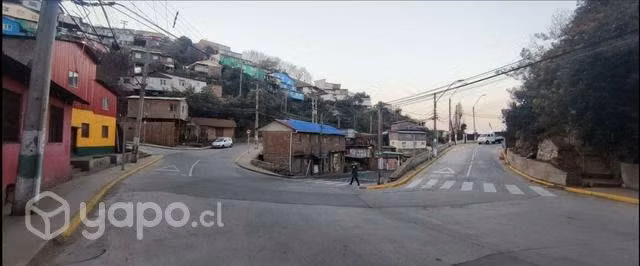 Venta de importante comercio y licorería