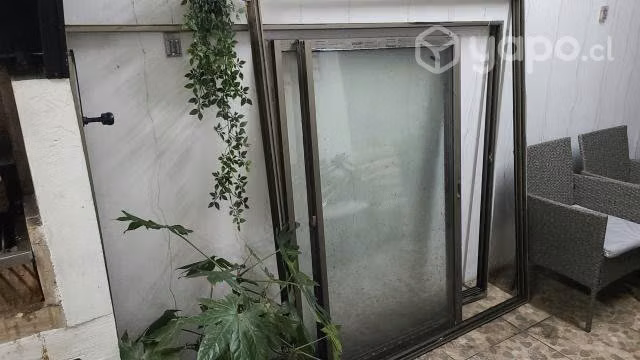 Ventanas de aluminio color titanio