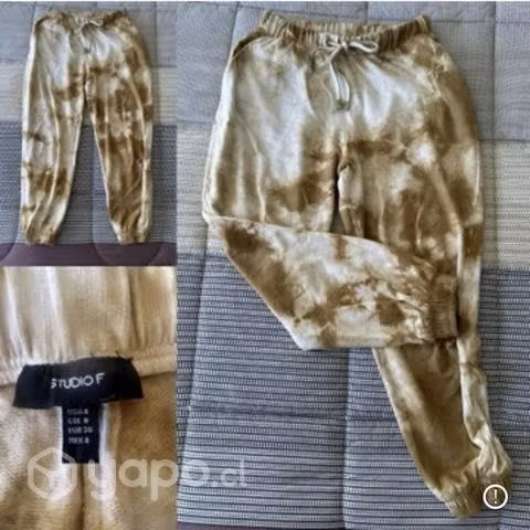 Pantalón tipo Buzo