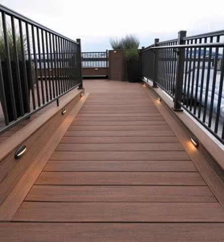 Terrazas - Deck - Borde piscina