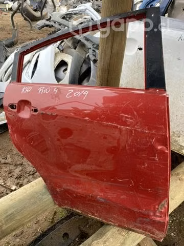 Puerta kia rio 4