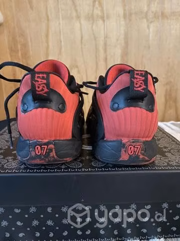 Zapatilla Nike KD15 Black University Red - Imagen 4