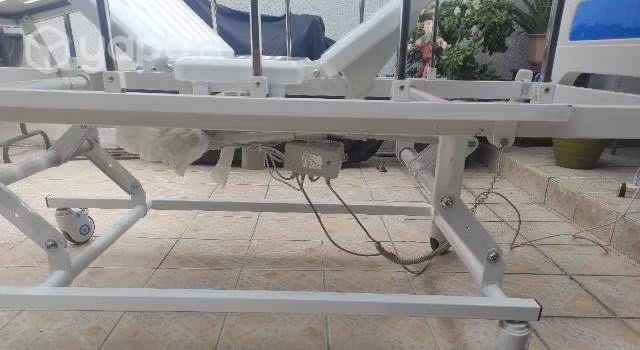 Cama clínica electrica nueva