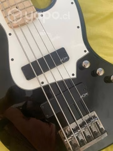 Bajo Squier 5 Cuerdas