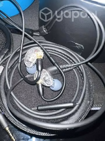 In esr Shure Aonic215