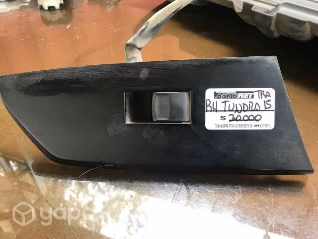 Boton alza vidrio puerta tras der Toyota Tundra