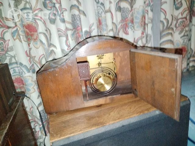 Reloj de mesa o chimenea años 50