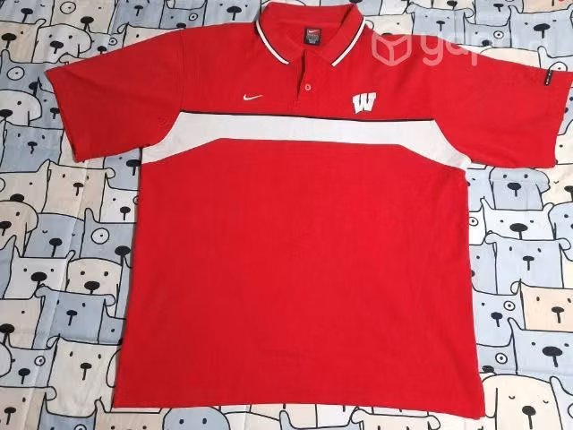 Polera Nike dri-fit tipo "polo" wisconsin badgers