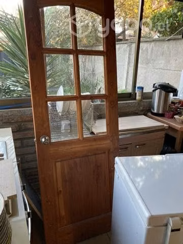 Muebles colgantes y puerta completa mampara