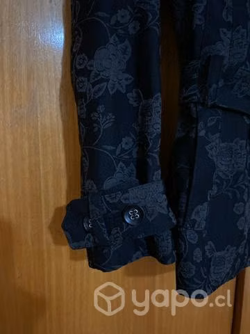 Trench negro estampado talla 38 - Imagen 3