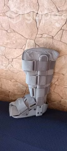 Bota ortopedica, pie derecho, numero 34-35