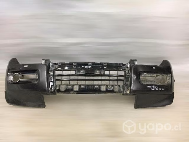 Parachoque delantero Mitsubishi Montero 2015