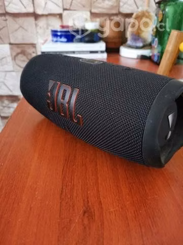 parlante jbl
