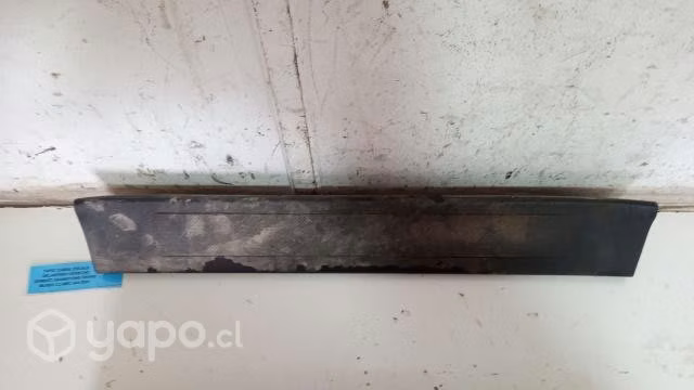 Tapiz Cubre Zocalo Delantero Derecho SSangyong