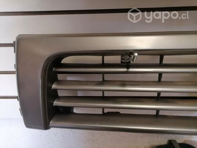 Mascara Toyota hilux 93 al 1997 - Imagen 2