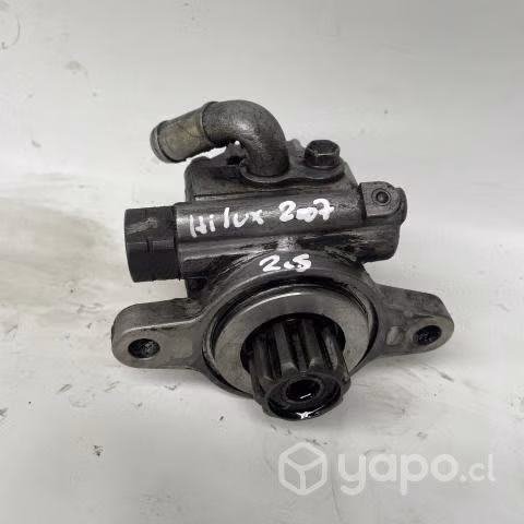Bomba direccion Toyota Hilux 2.5 2007