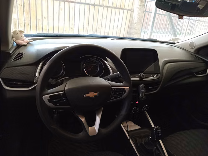 Vendo onix turbo 2023