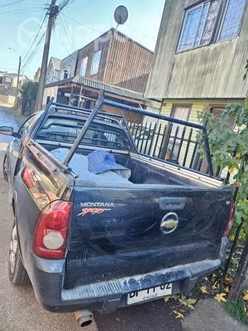 Vendo camioneta chevrolet montana
