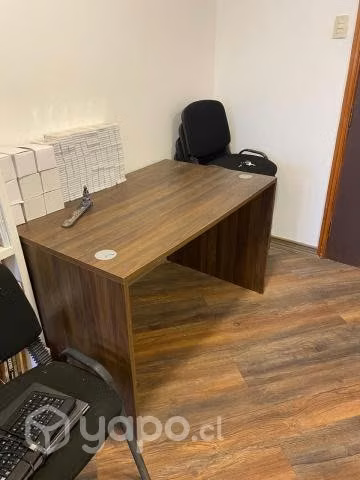 Escritorio de madera