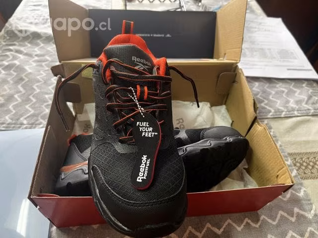 Zapatilla Rebook de trabajo