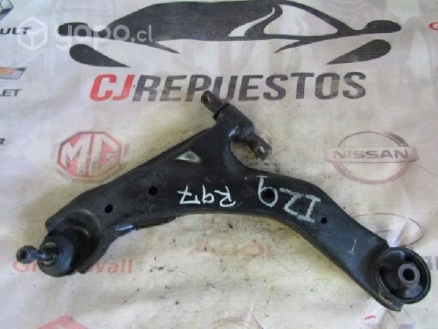 R97 bandeja izquierda kia cerato 2008