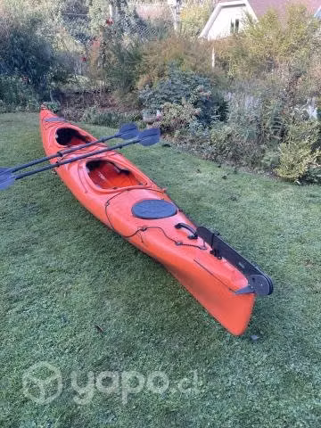 Kayak de travesía doble de poco uso