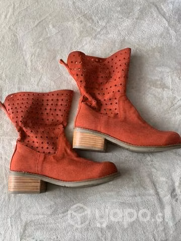 Botas de cuero rojo 37 nuevas sin uso