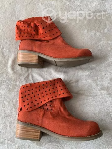 Botas de cuero rojo 37 nuevas sin uso