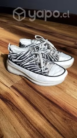 Zapatilla animal print mujer