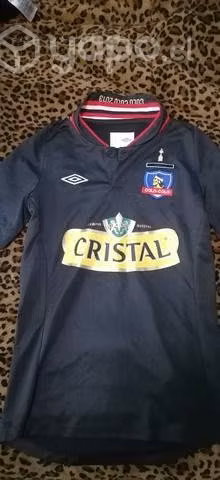 Ropa de niñ y mujer y hombre