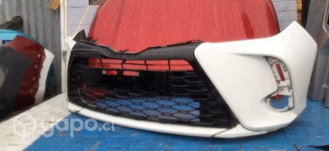 Paragolpe yaris 2022 impecable - Imagen 3