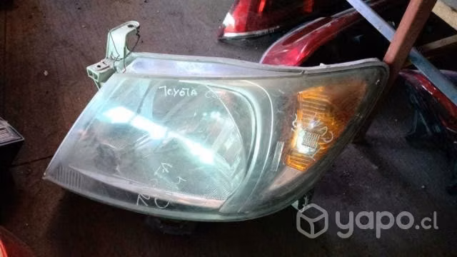 Optico izquierdo toyota hilux cum original