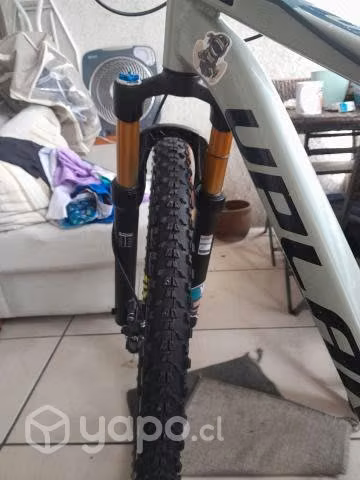 Bicicleta de xc o enduro