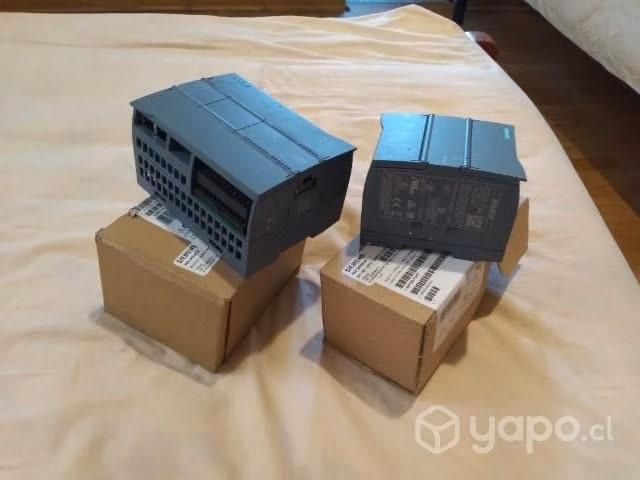 Cpu plc1200 con su fuente 2.5 A