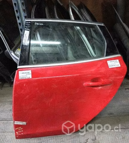 Puerta trasera izquierda completa volvo v40 2017