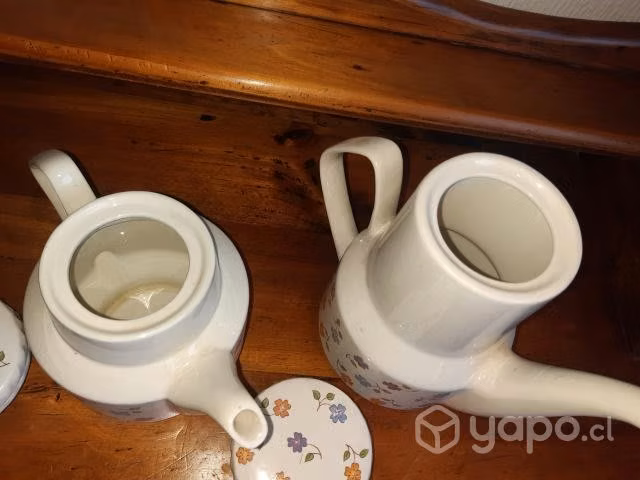 Teteras porcelana Corona nuevas