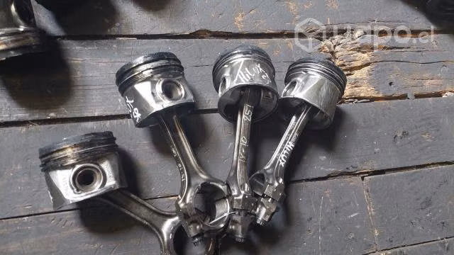 Pistones y biela toyota hilux revo 2018