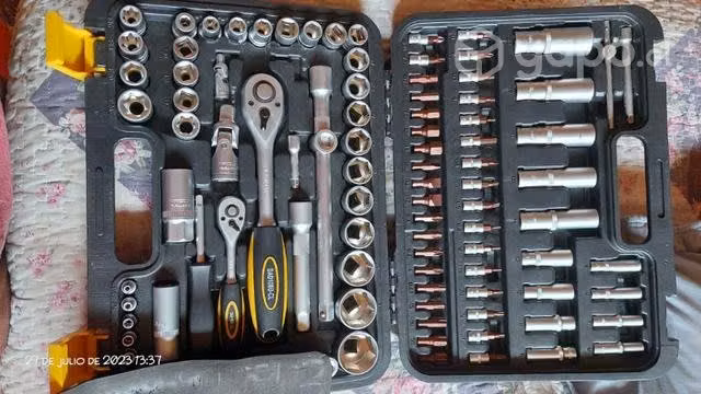 Caja de dado nueva se utilizó solo el dado 10