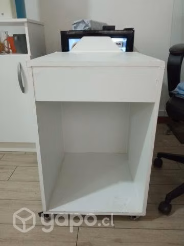 Mueble blanco con ruedas - Imagen 2