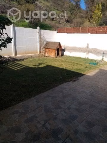 Casa de 2 pisos en Condominio cerrado