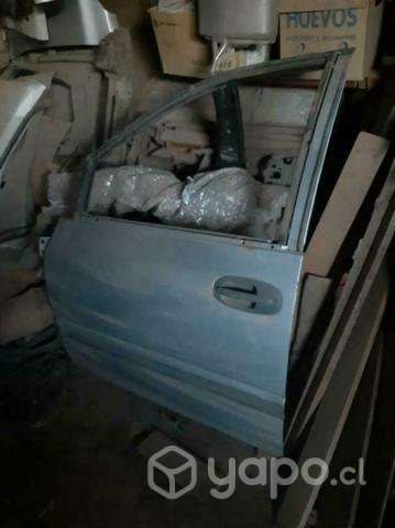 Puerta chofer chrysler caravan 97-01 - Imagen 2