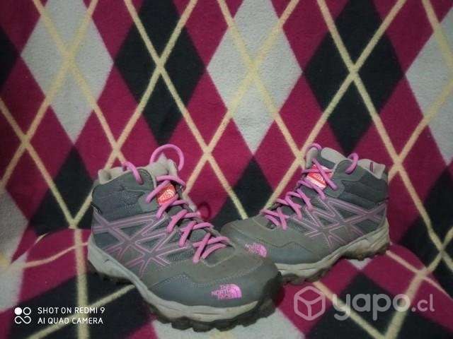 Zapatos marca northface waterproof - Imagen 2